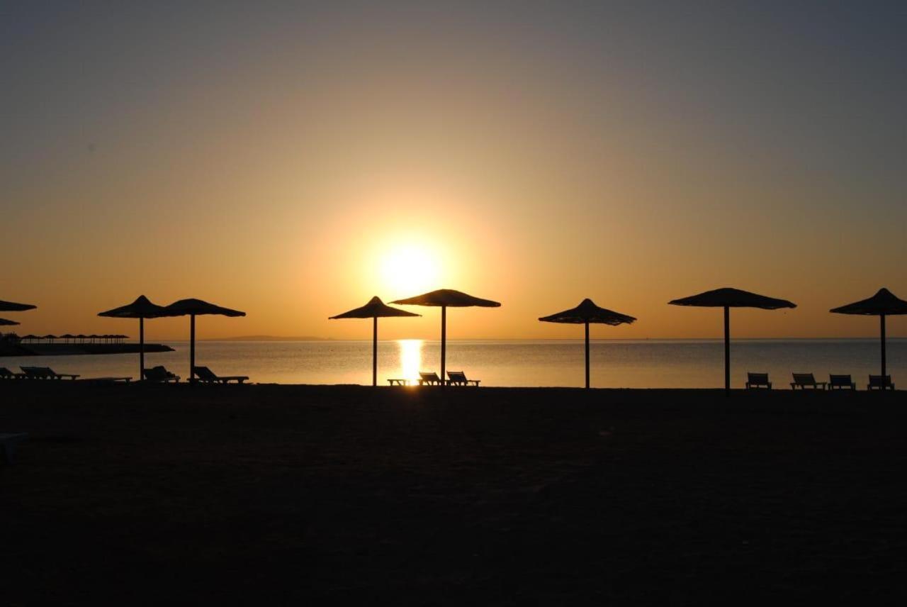 Cecelia Aparthotel Hurghada Bagian luar foto